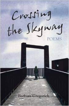 Cruzando el Skyway: Poemas