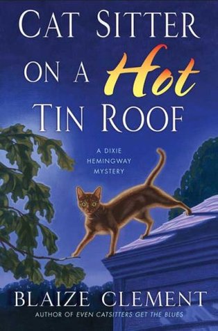 Cat Sitter en un techo de hojalata caliente