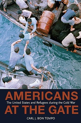 Americanos en la Puerta: Estados Unidos y Refugiados Durante la Guerra Fría