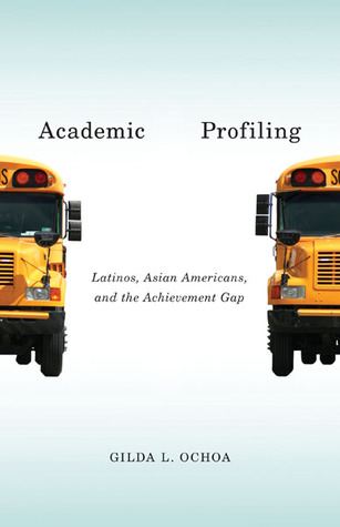 Perfiles académicos: latinos, asiáticos y la brecha de logros