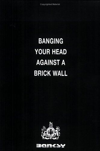 Golpeando su cabeza contra una pared de ladrillo